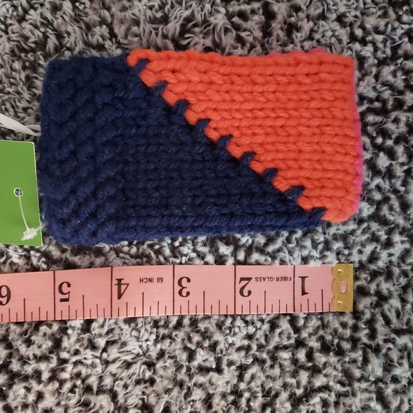 Kate Spade hand knit cellphone case "hand in hand" - Picture 11 of 13